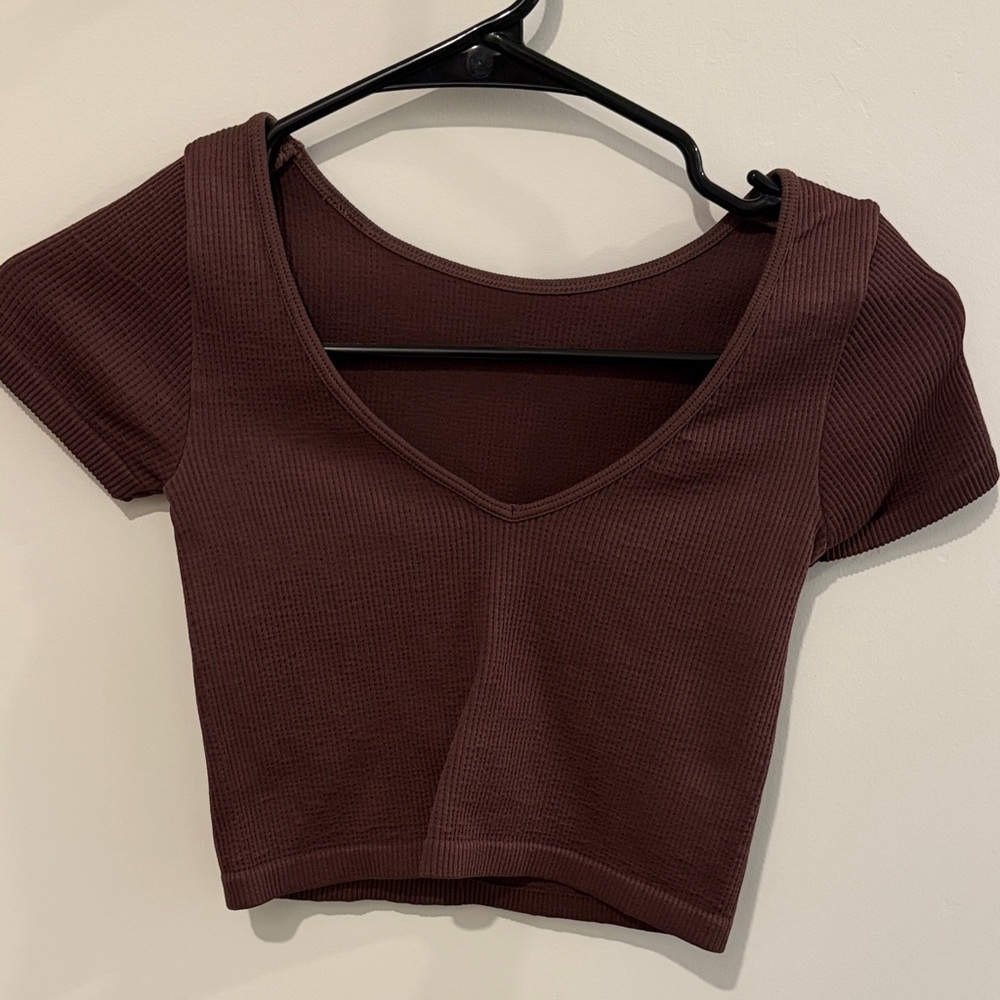 Amazon Women's Ribbed V-Neck Crop Top Reversible - Chocolate Brown